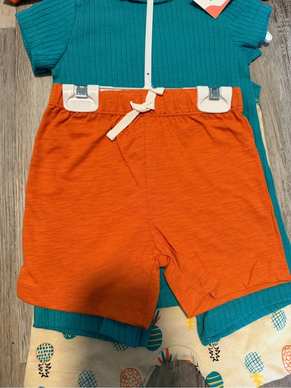Petit Lem includes short